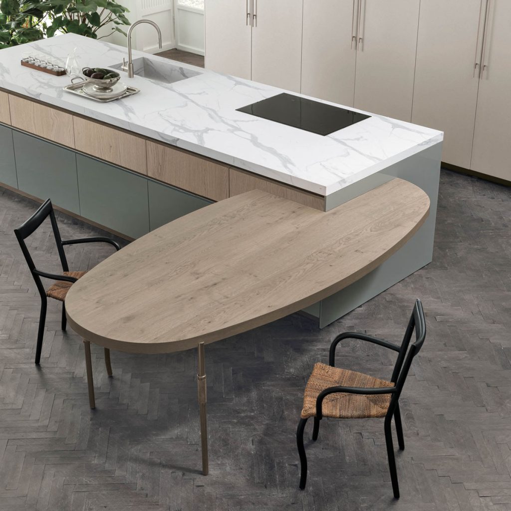 Piano isola ovale in Rovere Sahara con Gamba Tennis