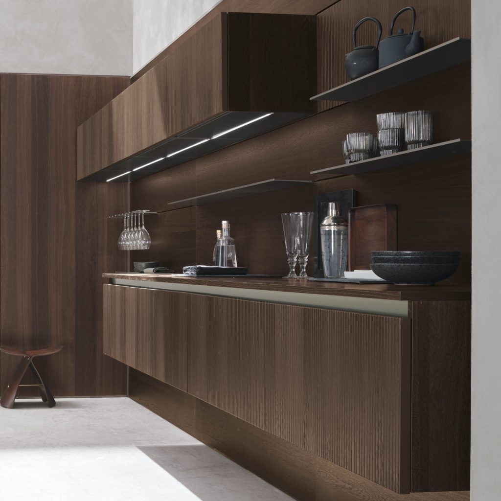 Nuova Boiserie Linea scaled 1